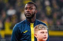 Николя Пепе: "Роналду Месси ҳақида жуда кўп гапиради. "Наруто"да ким тинмай валдирайди? Саске. Ким жим юради? Наруто"