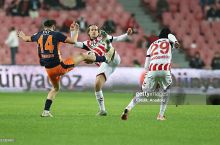 Sofascore. Shomurodov va Fayzullaev kechagi uchrashuvda necha baho olishdi?