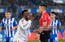 Собиқ ҳакам Фернандес Винисиуснинг "Алавес" жарима майдончасида йиқилиши ҳақида: "Яққол пенальти"