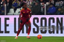 "Манчестер Юнайтед" А Сериядаги ярим ҳимоячи билан шартнома имзолаши мумкин