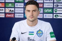 Баскетбол терма жамоасига чақирилган, балиқли майдонда тўп тепган ҳамда Жек Читтак мухлиси 