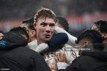 А Серия. "Наполи" ўн киши бўлиб 90+5 дақиқада гол урган ҳолда "Женоа"ни мағлуб этди