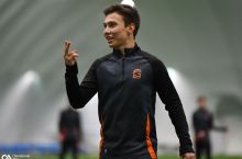 Эшитдик-да! "Ғазалкент" Лазизбек Мирзаевни 70 минг еврога сотиб олди ва ижарага берди 