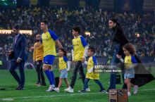 Роналду оиласи билан бирга Саудия Арабистонини тарк этди